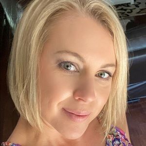 Meet your Posher, Becky